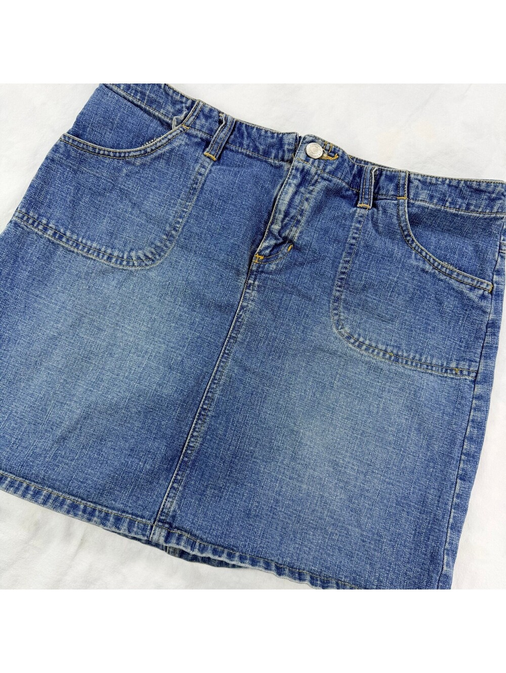 Y2K Old Navy Denim Mini Skirt Size 8 Blue Patch Pockets 100% Cotton